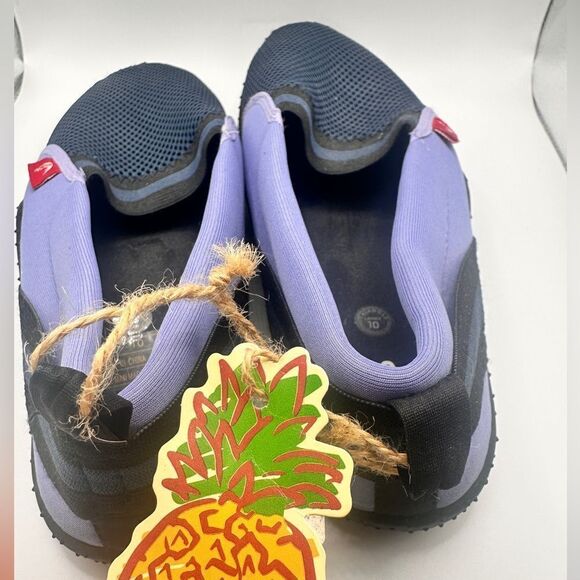 NWT Triangle ladies water shoes! - Picture 5 of 6